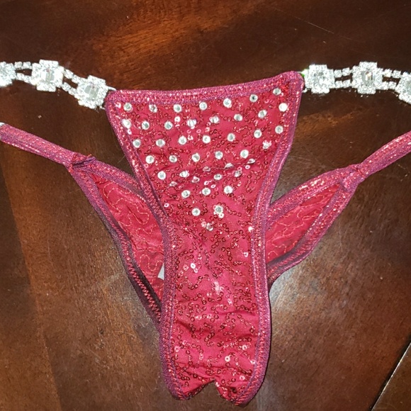 Competition Bikini - Picture 2 of 7